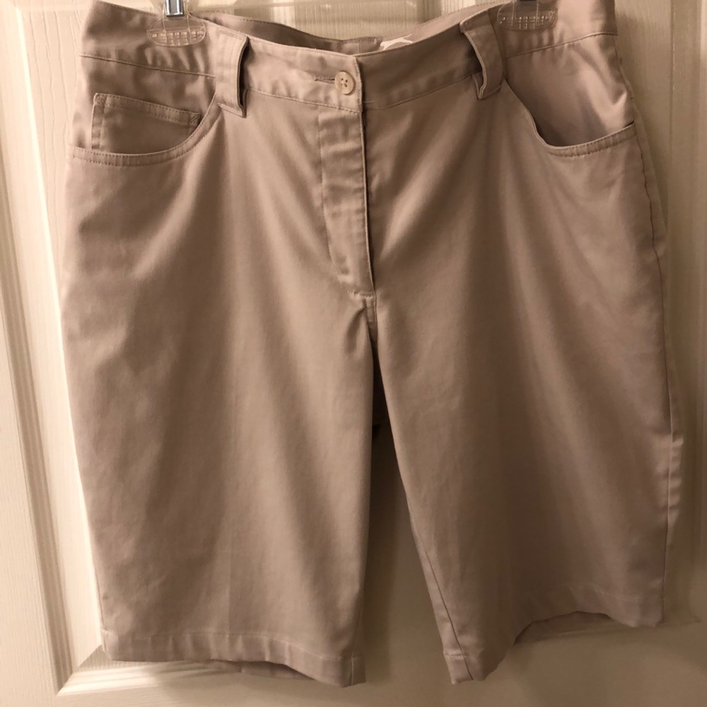 Slazenger Ladies Golf  Bermuda shorts